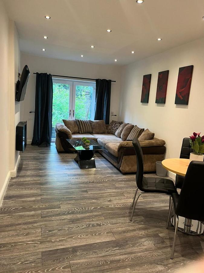 Contemporary Apartment Great Location With Private Car Park Keighley Zewnętrze zdjęcie